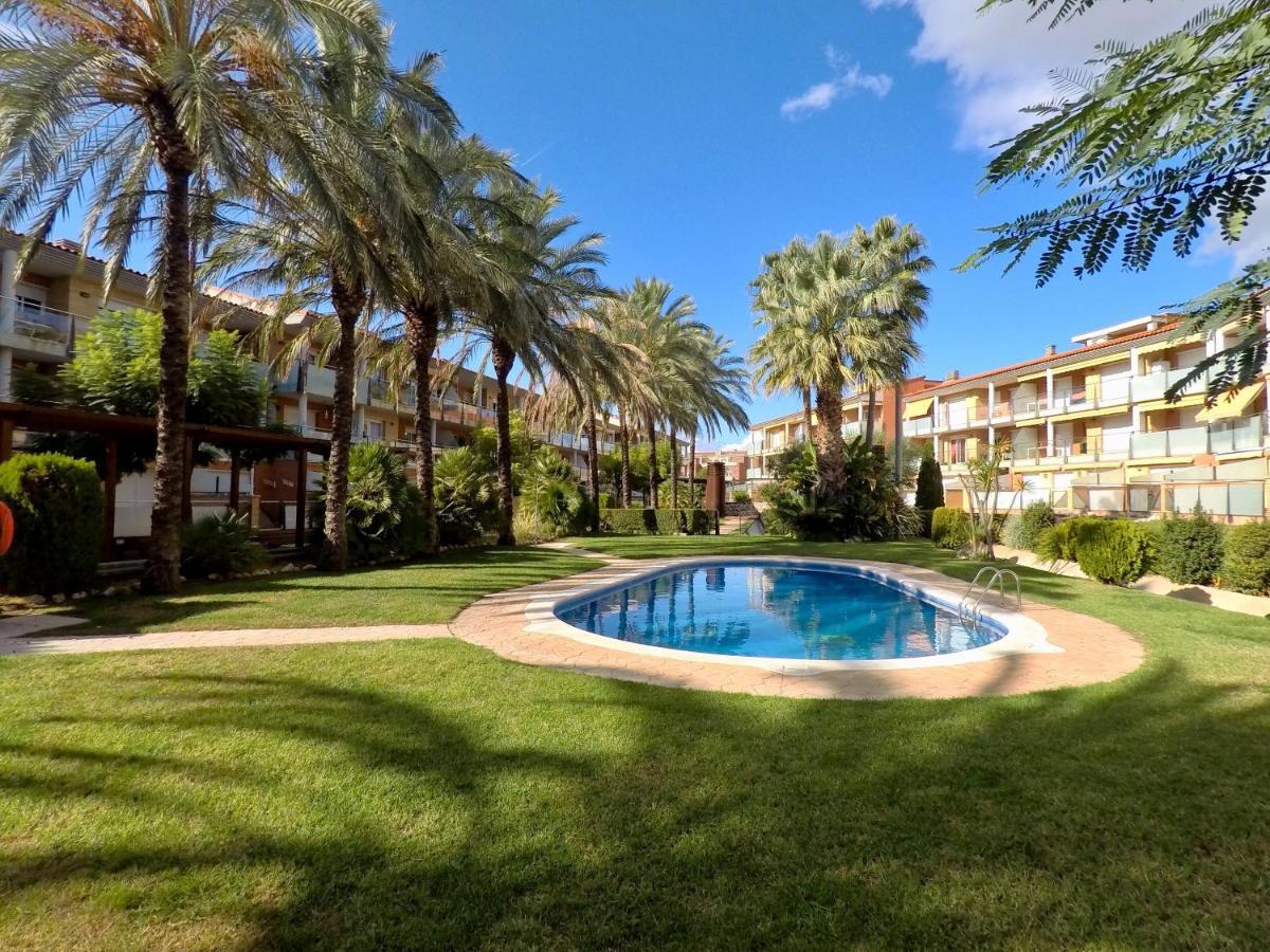 Apartamento Port Marino 坎布里尔斯 外观 照片